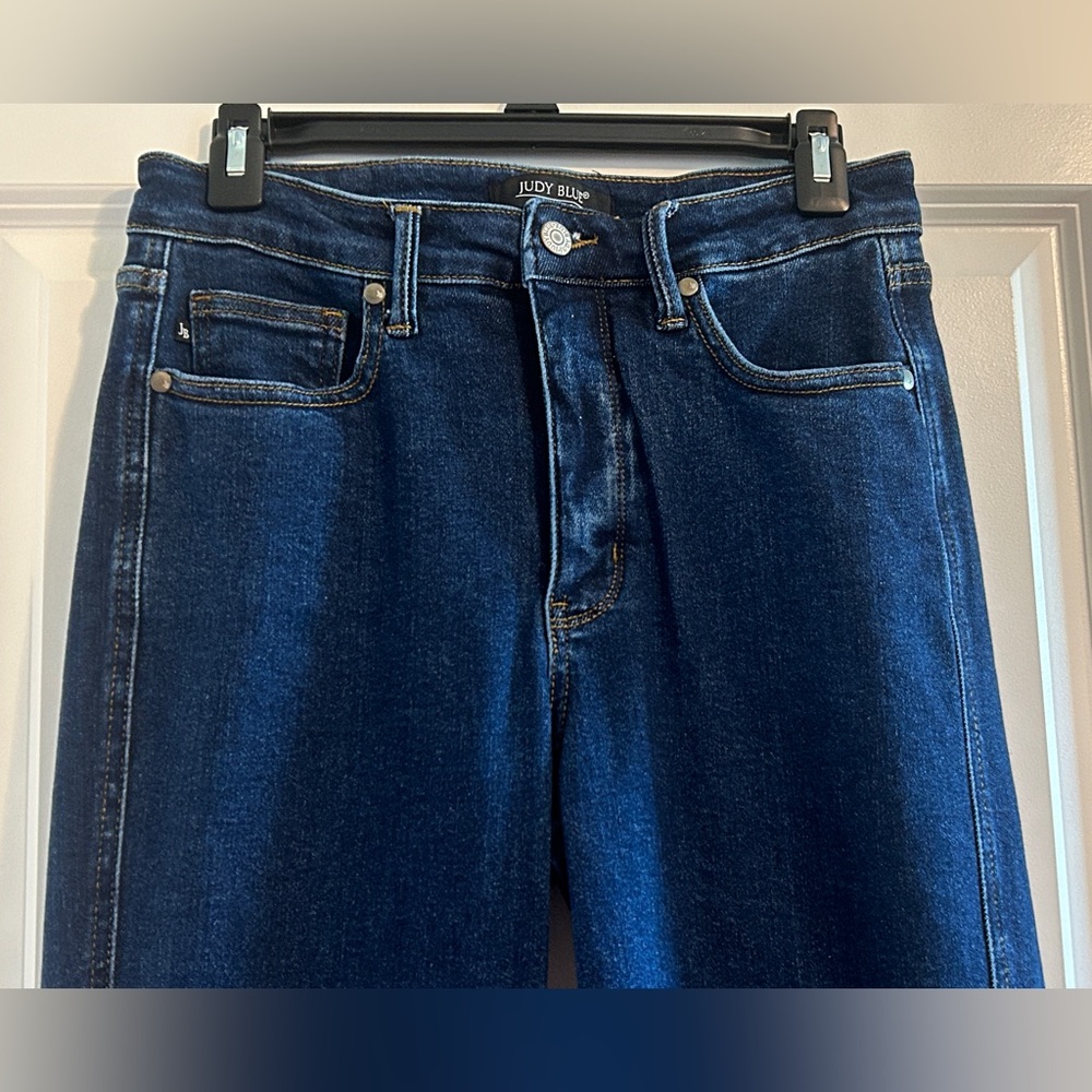 New Condition Judy Blue size 7/28 Straight Leg Non-Distressed jeans - Picture 3 of 6